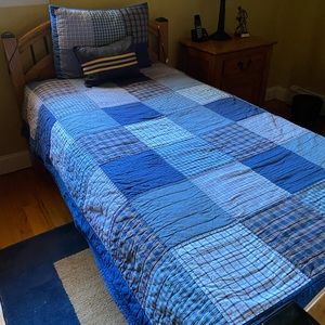 Quilted Twin Comforter Set